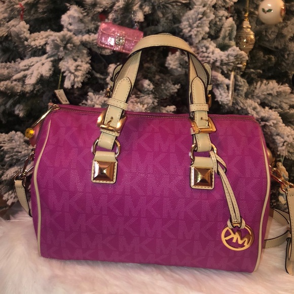 Michael Kors Handbags - 🎁SALE..Michael Kors GRAYSON Satchel